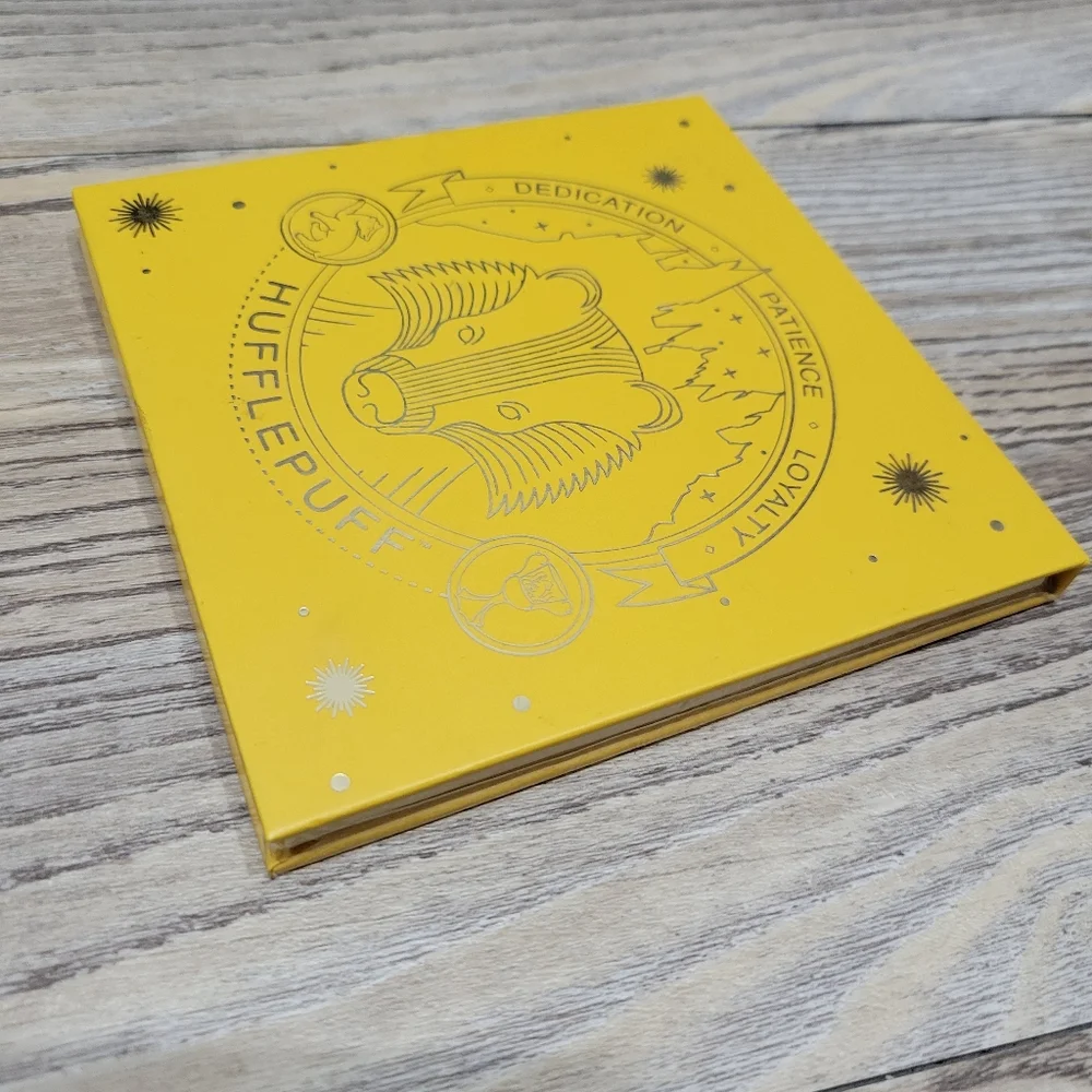 Harry Potter Exclusive Huffelpuff Eye Shadow Pallete Limited Edition New Yellow